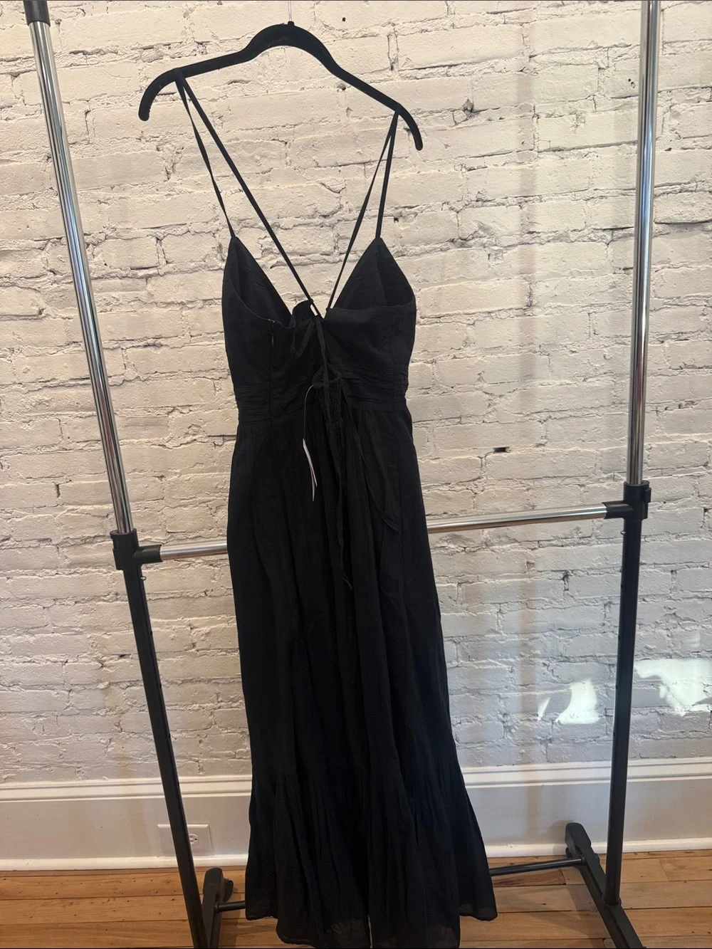 Abercrombie & Fitch Black V‑Neck Spaghetti Strap Maxi Dress